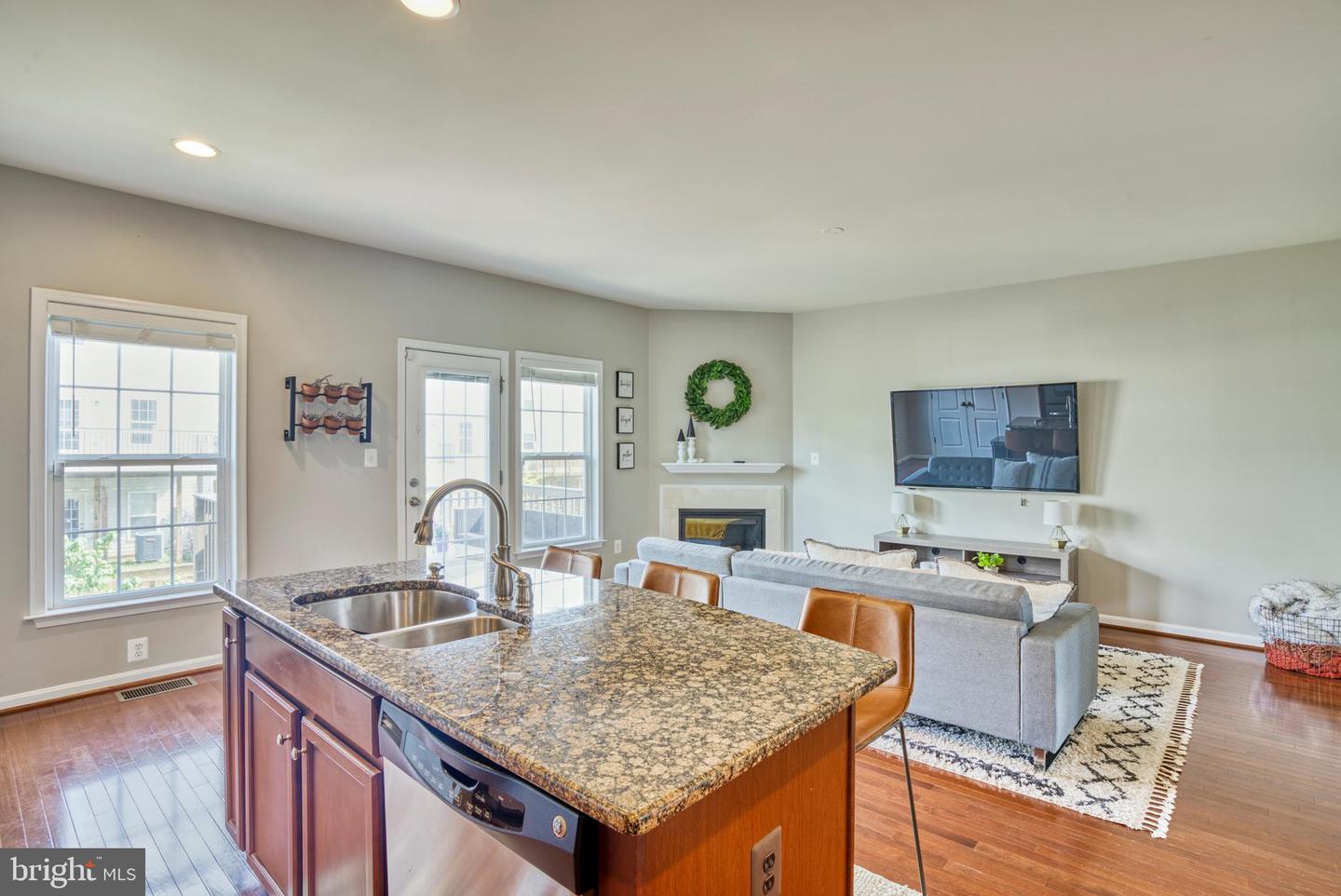 25172 Fluvial TERRACE