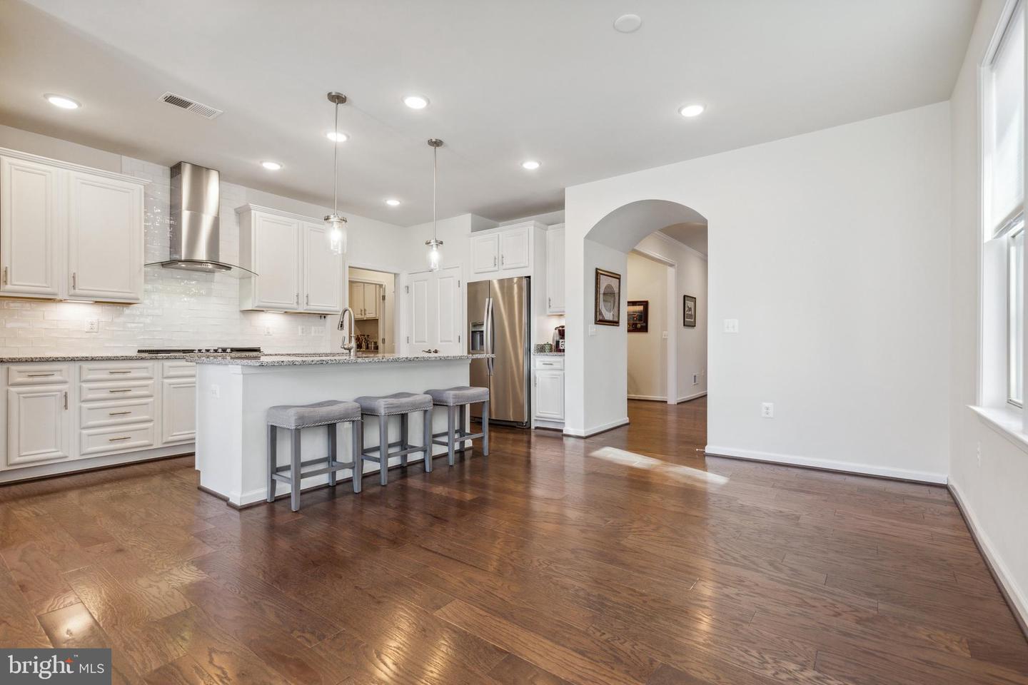 19870 Silvery Blue TERRACE
