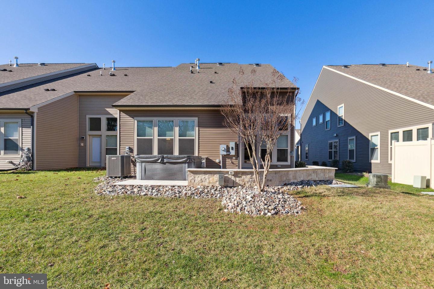 19870 Silvery Blue TERRACE