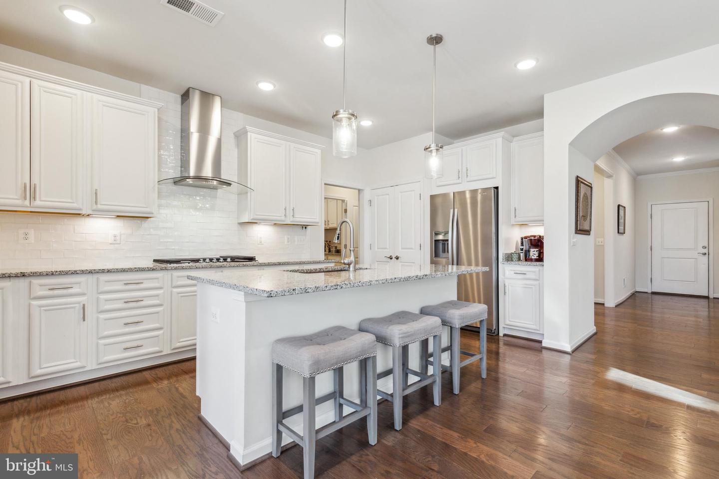 19870 Silvery Blue TERRACE