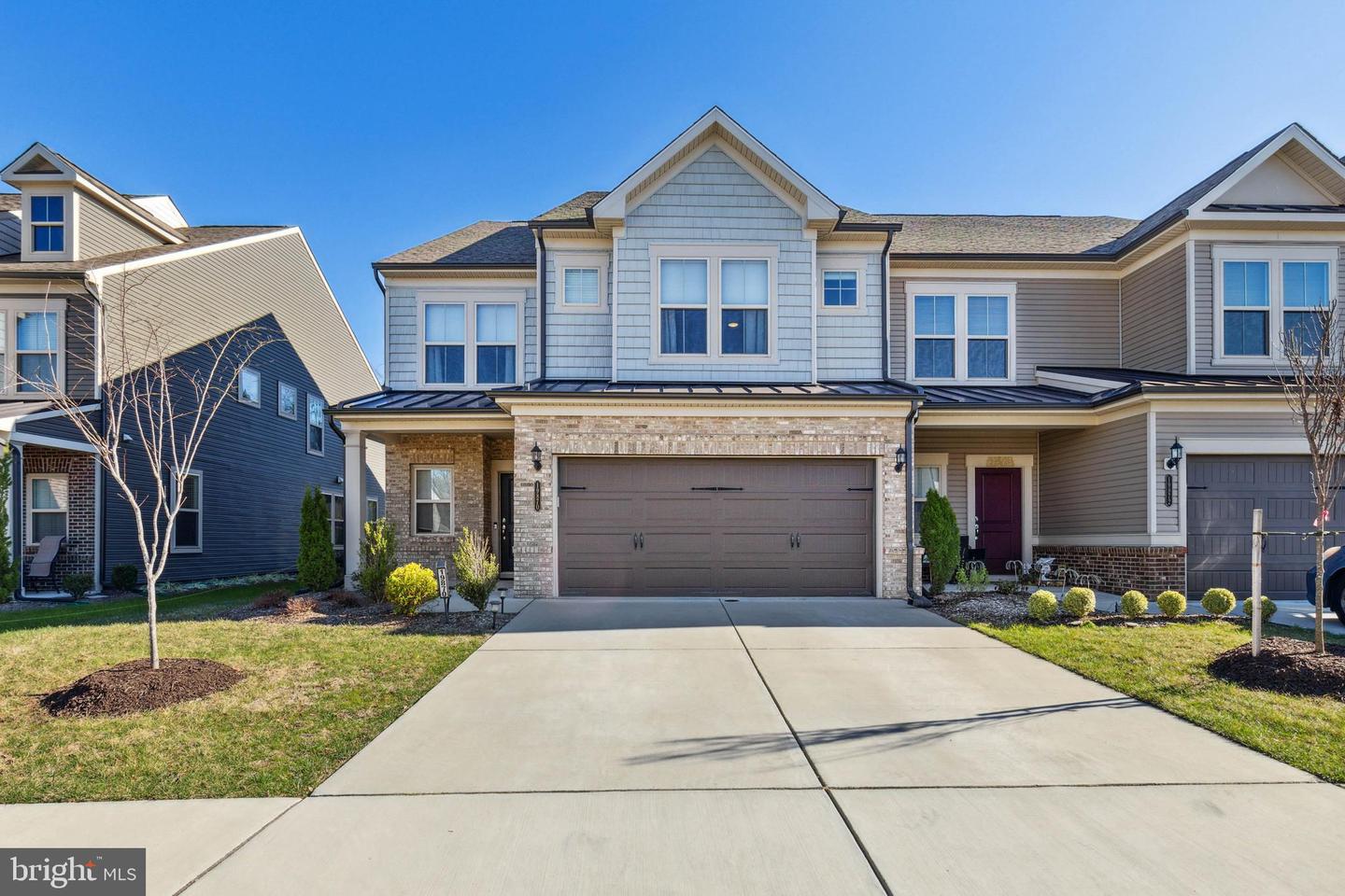 19870 Silvery Blue TERRACE