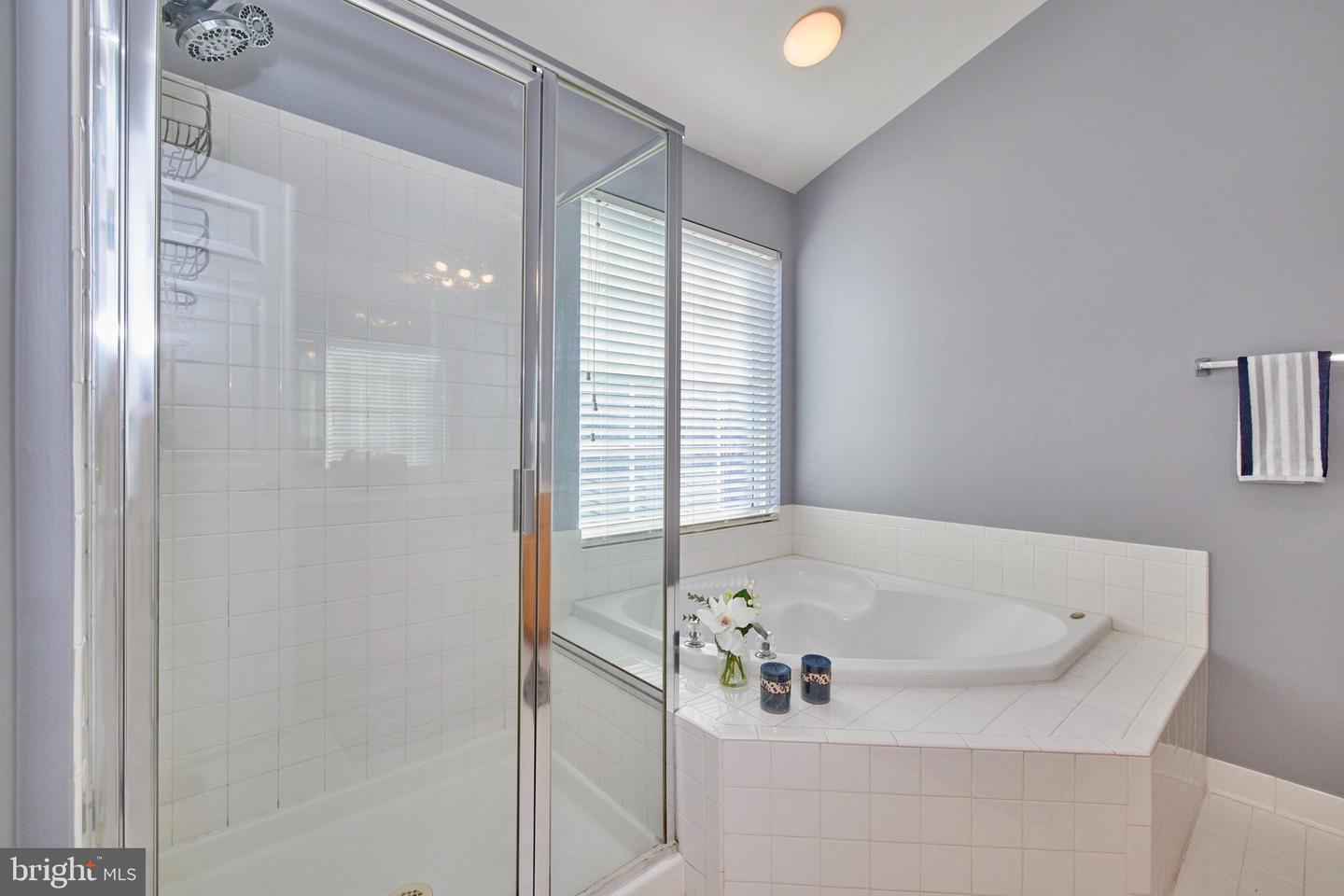 24630 Nettle Mill SQUARE