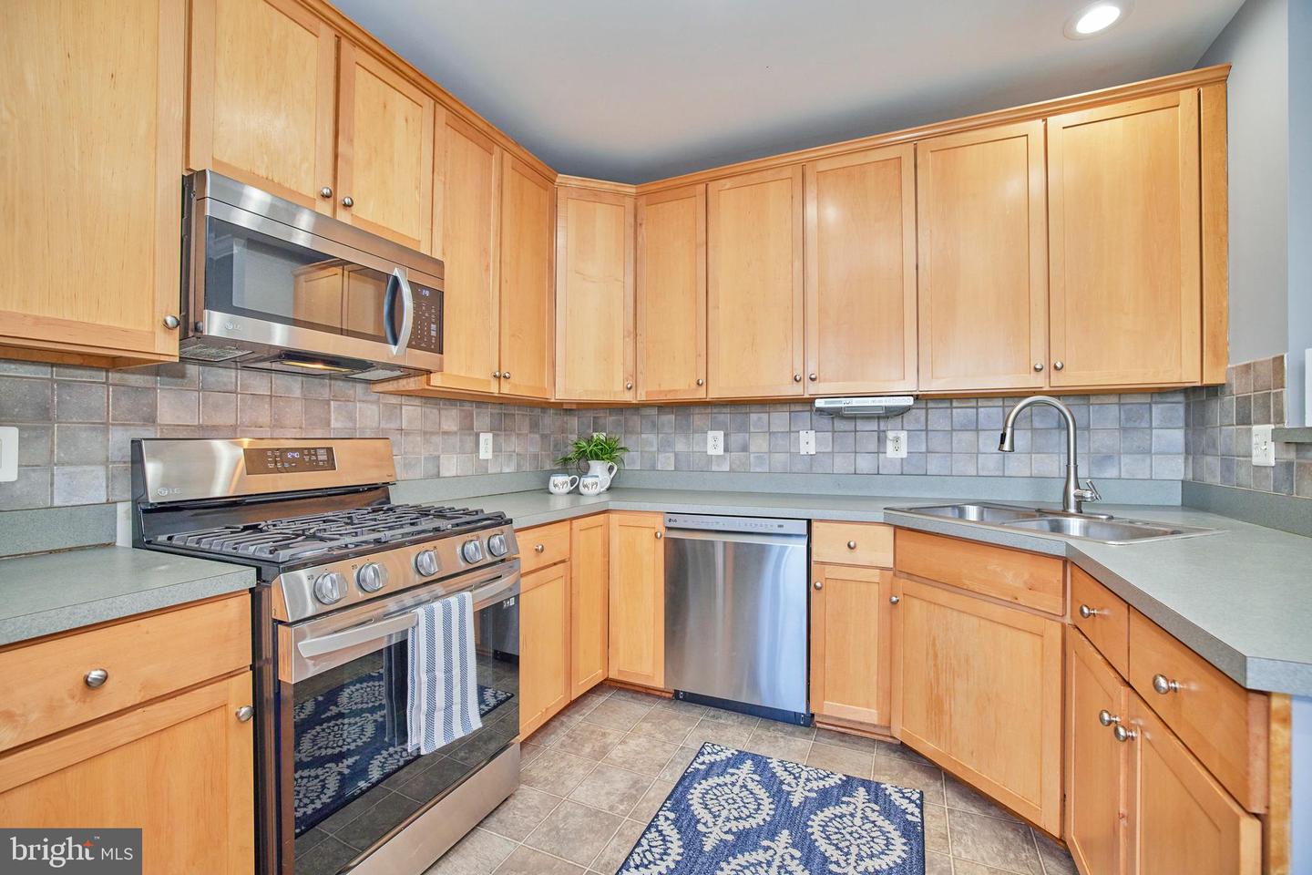 24630 Nettle Mill SQUARE