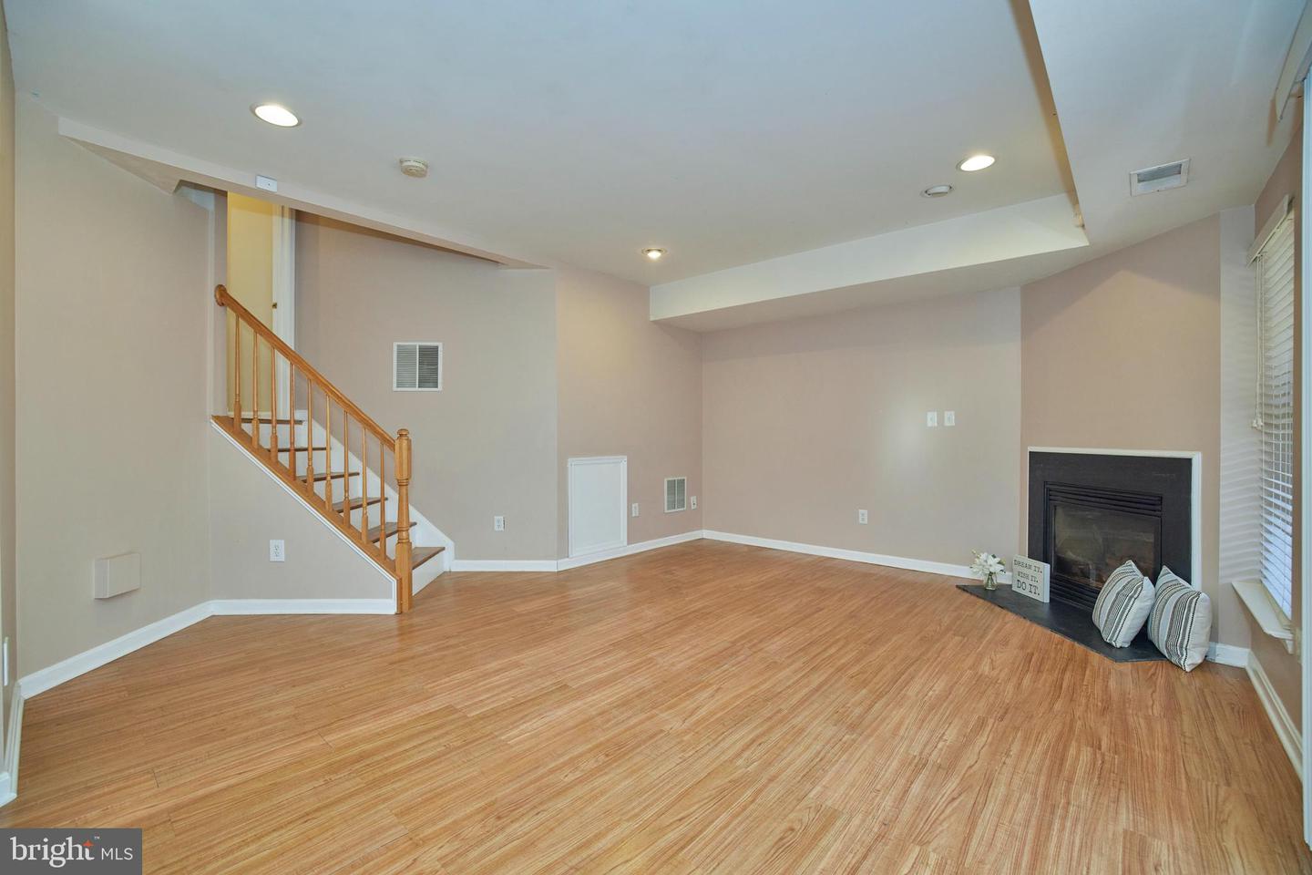 24630 Nettle Mill SQUARE