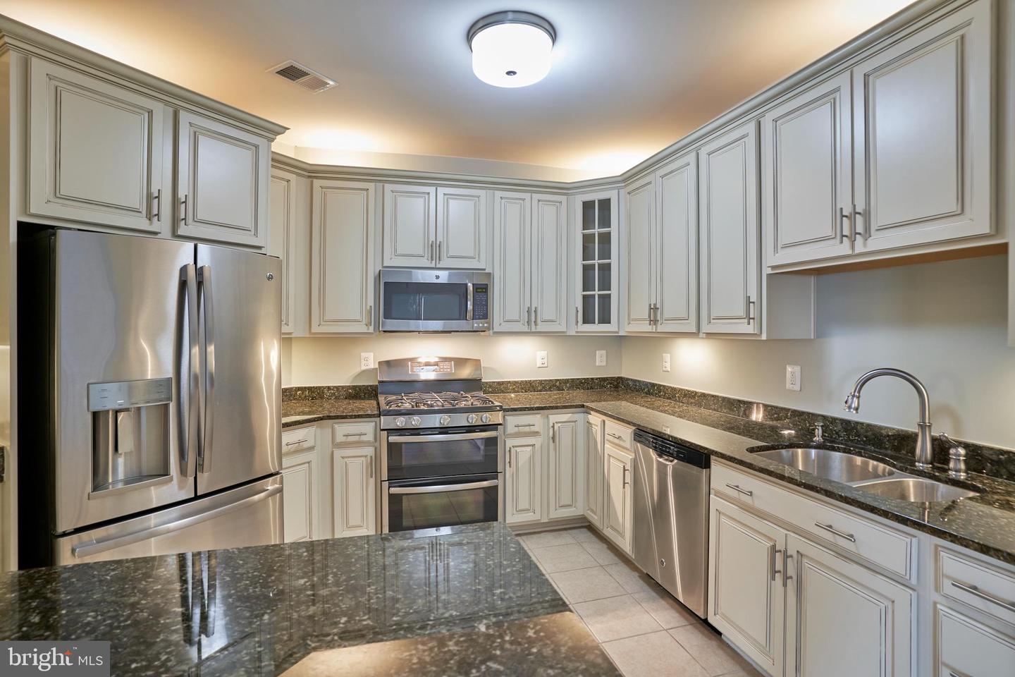 24661 Woolly Mammoth TERRACE Unit: 400