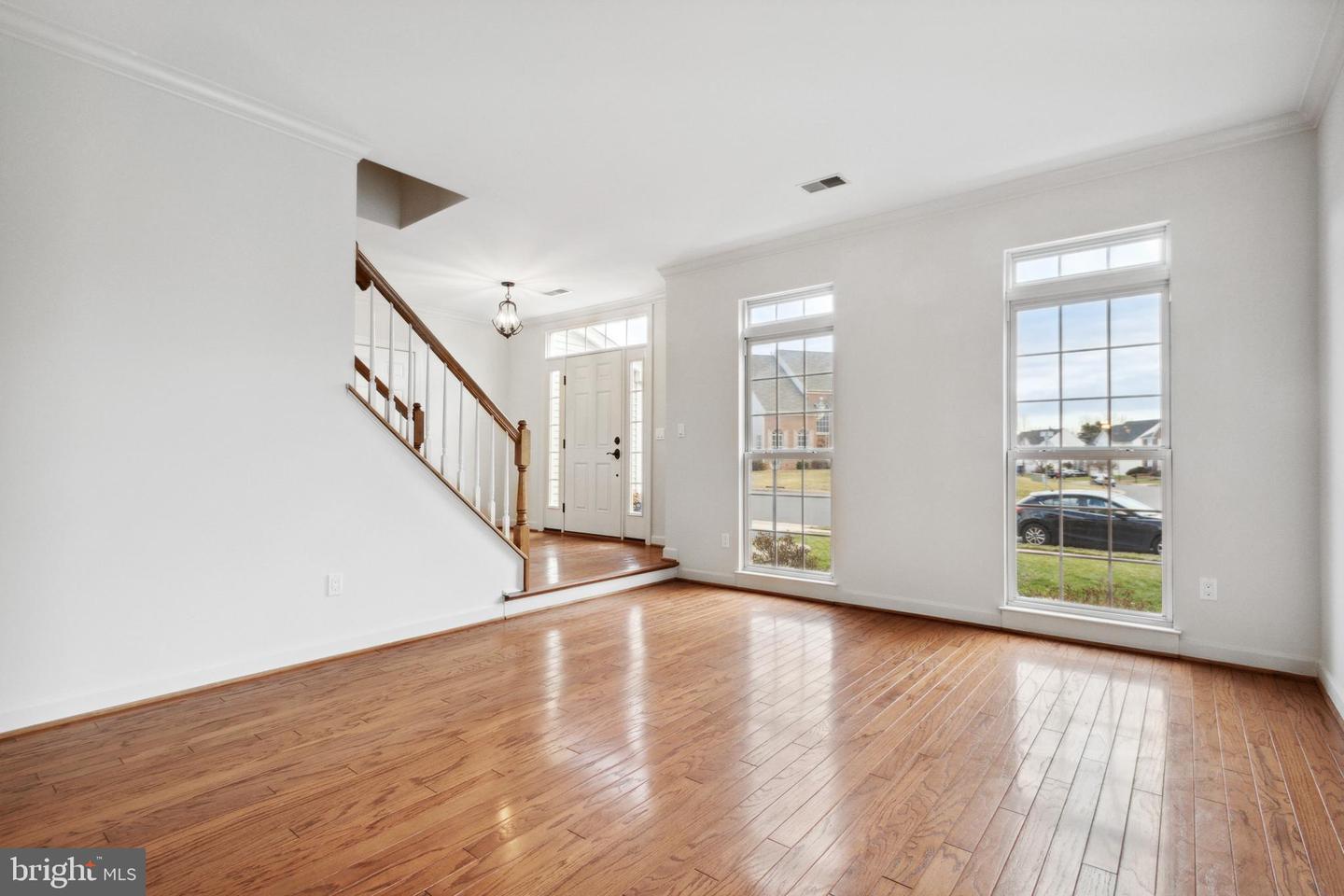21299 Fultonham CIRCLE