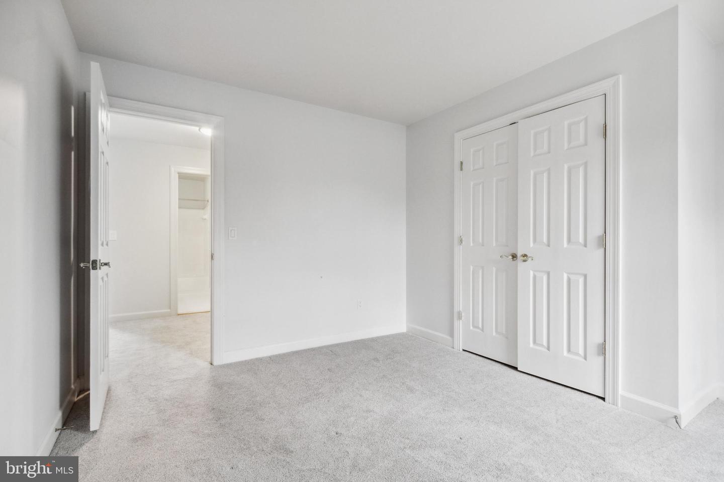 21299 Fultonham CIRCLE