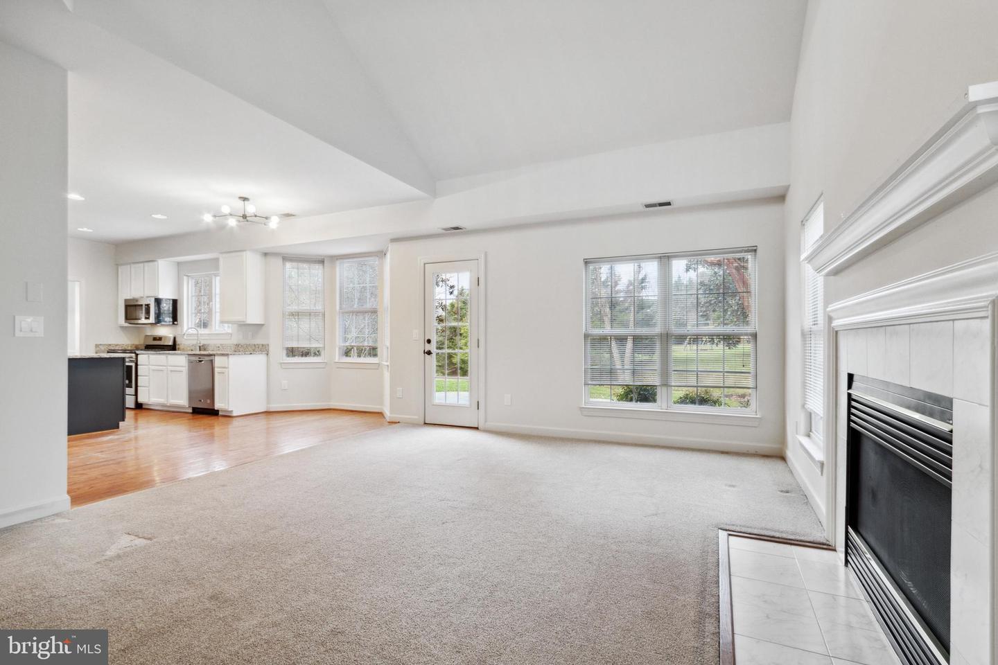 21299 Fultonham CIRCLE