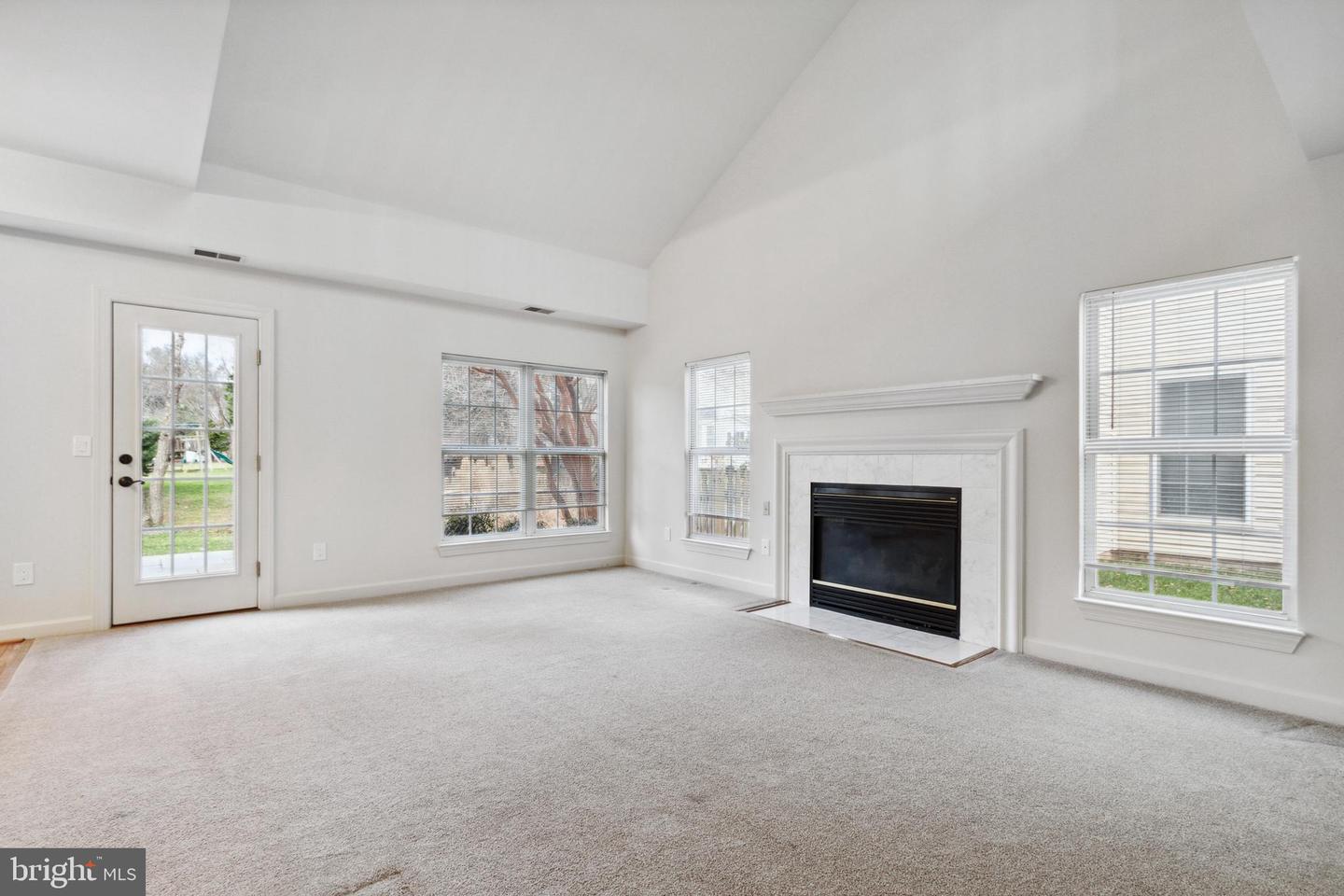 21299 Fultonham CIRCLE