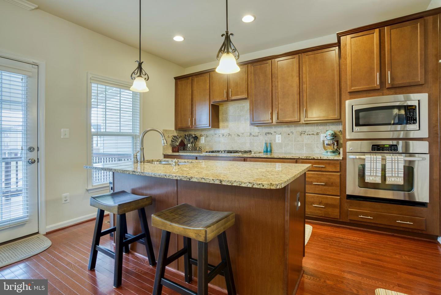 41823 Apatite SQUARE