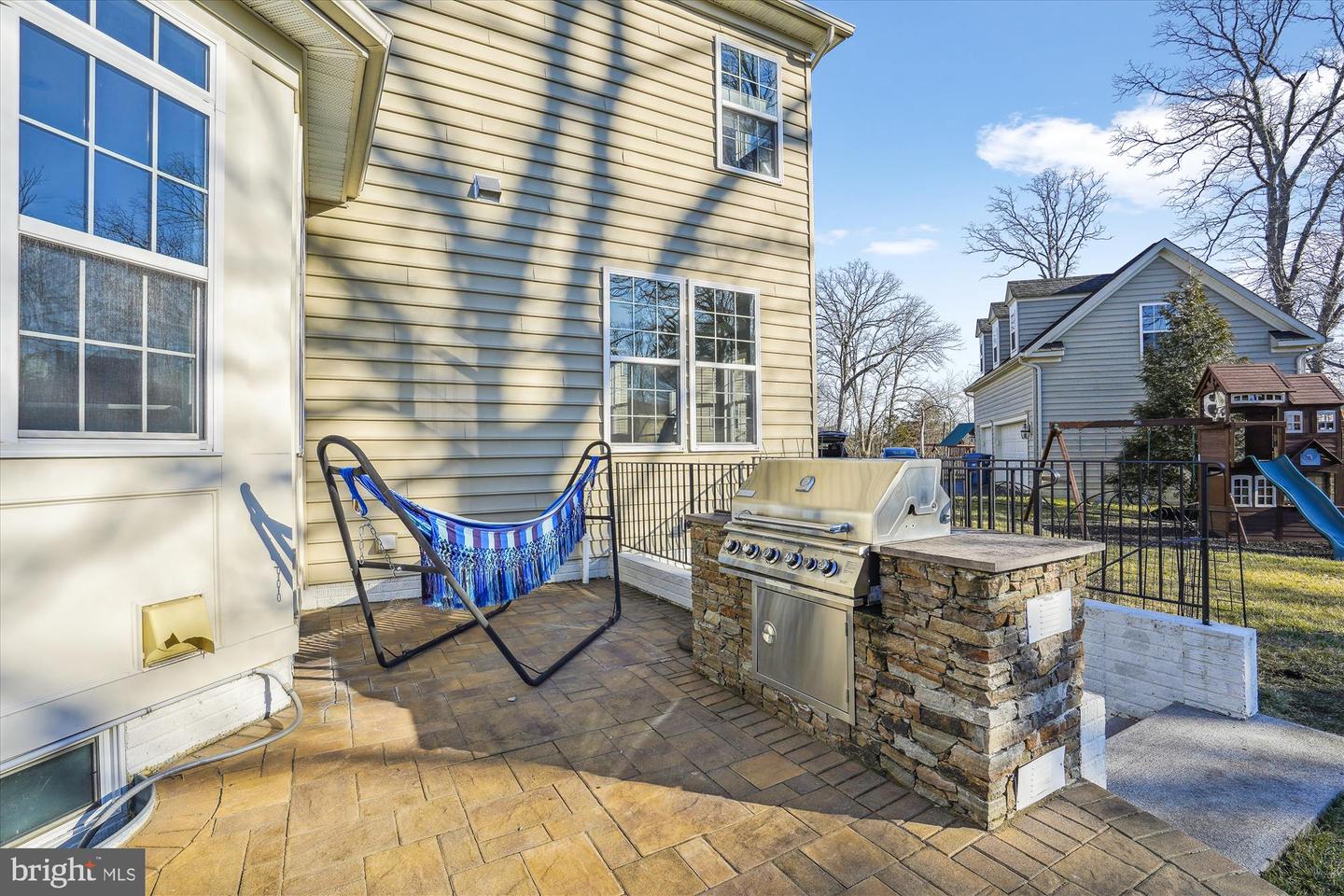 21953 Panmure COURT