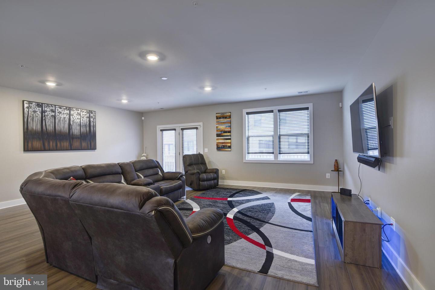 44842 Tiverton SQUARE