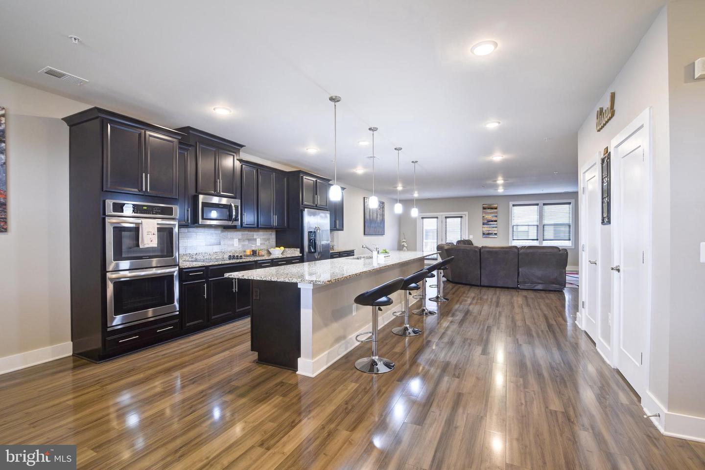44842 Tiverton SQUARE