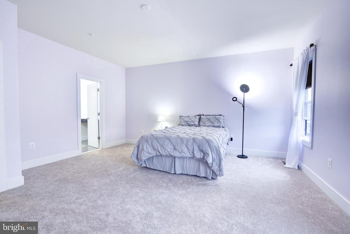 44842 Tiverton SQUARE