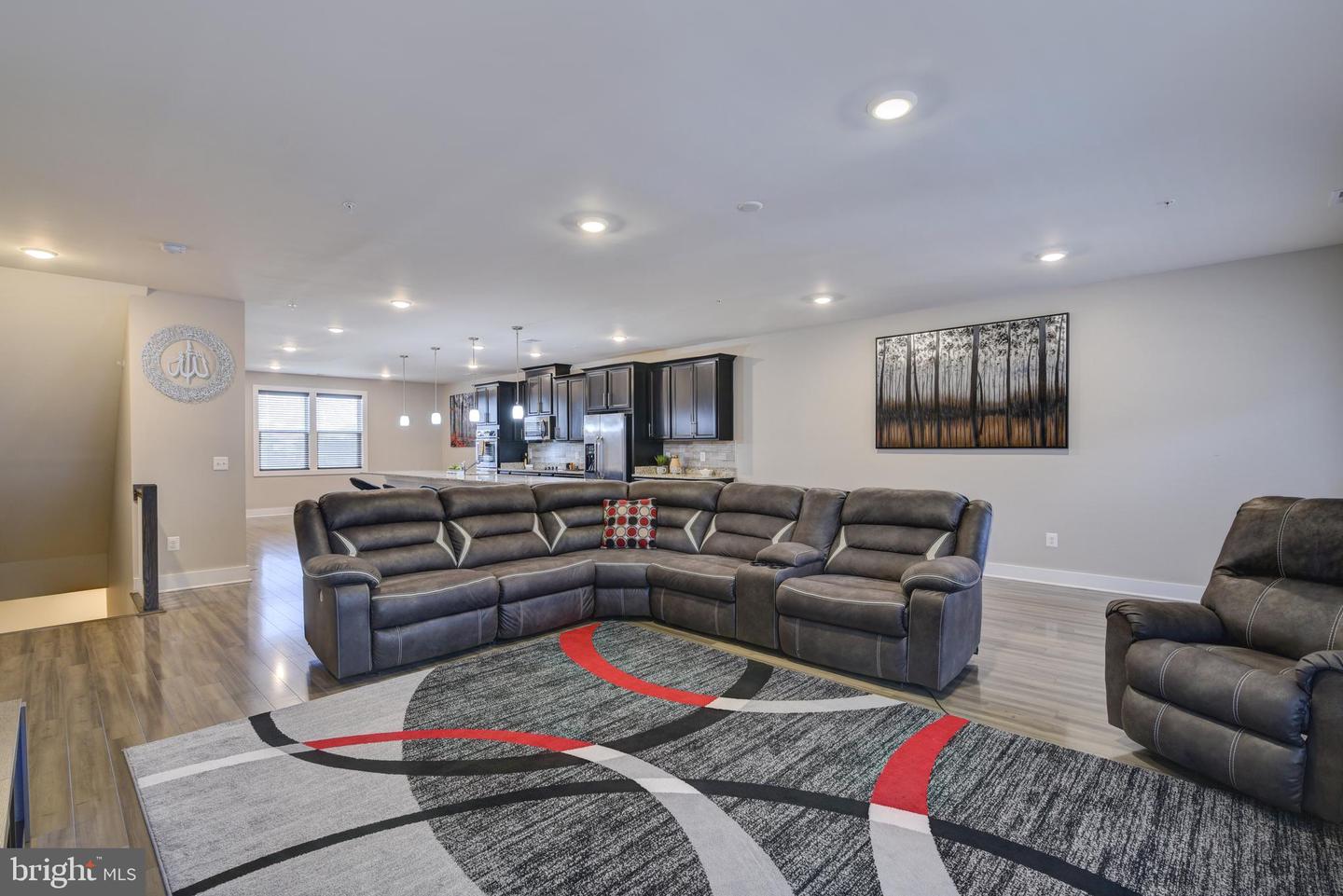 44842 Tiverton SQUARE