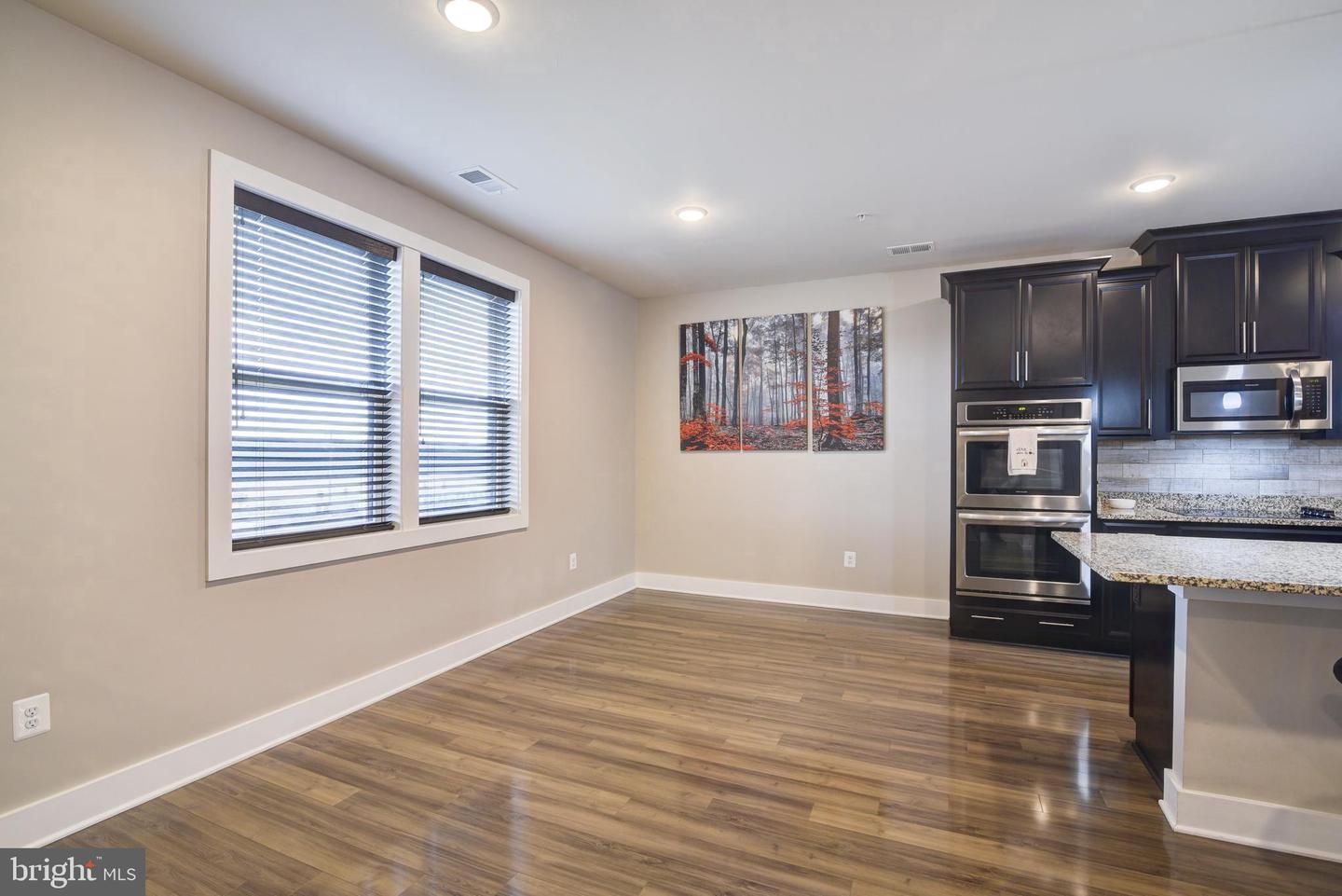 44842 Tiverton SQUARE