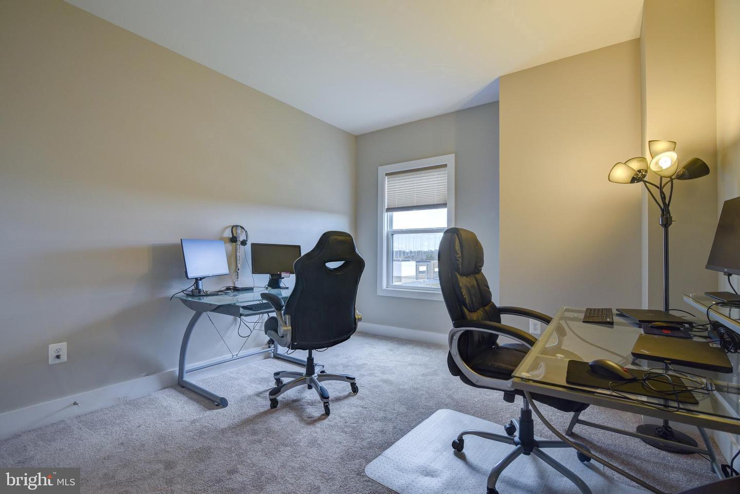 44842 Tiverton SQUARE