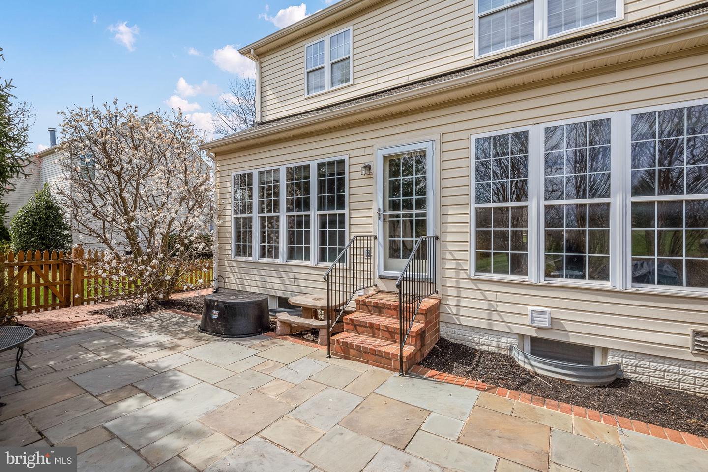 20012 Forest Farm LANE