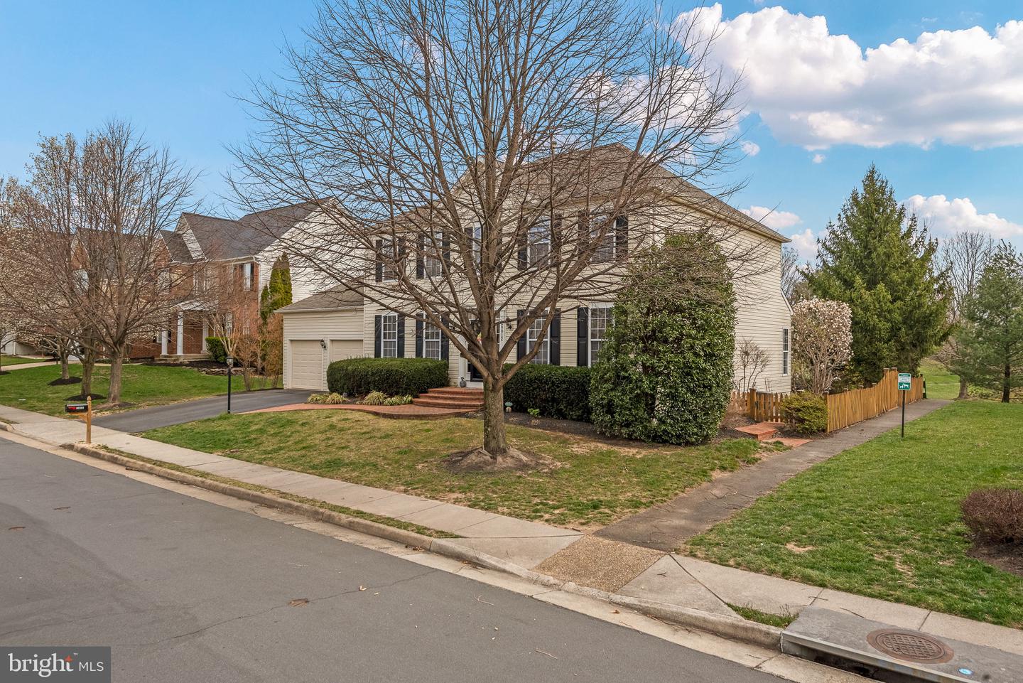 20012 Forest Farm LANE