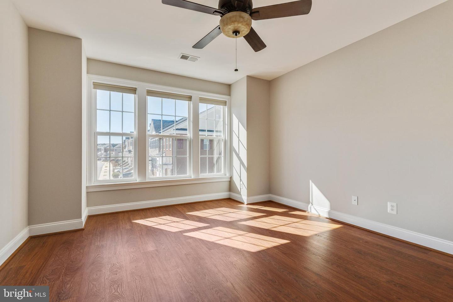 42668 Keiller TERRACE