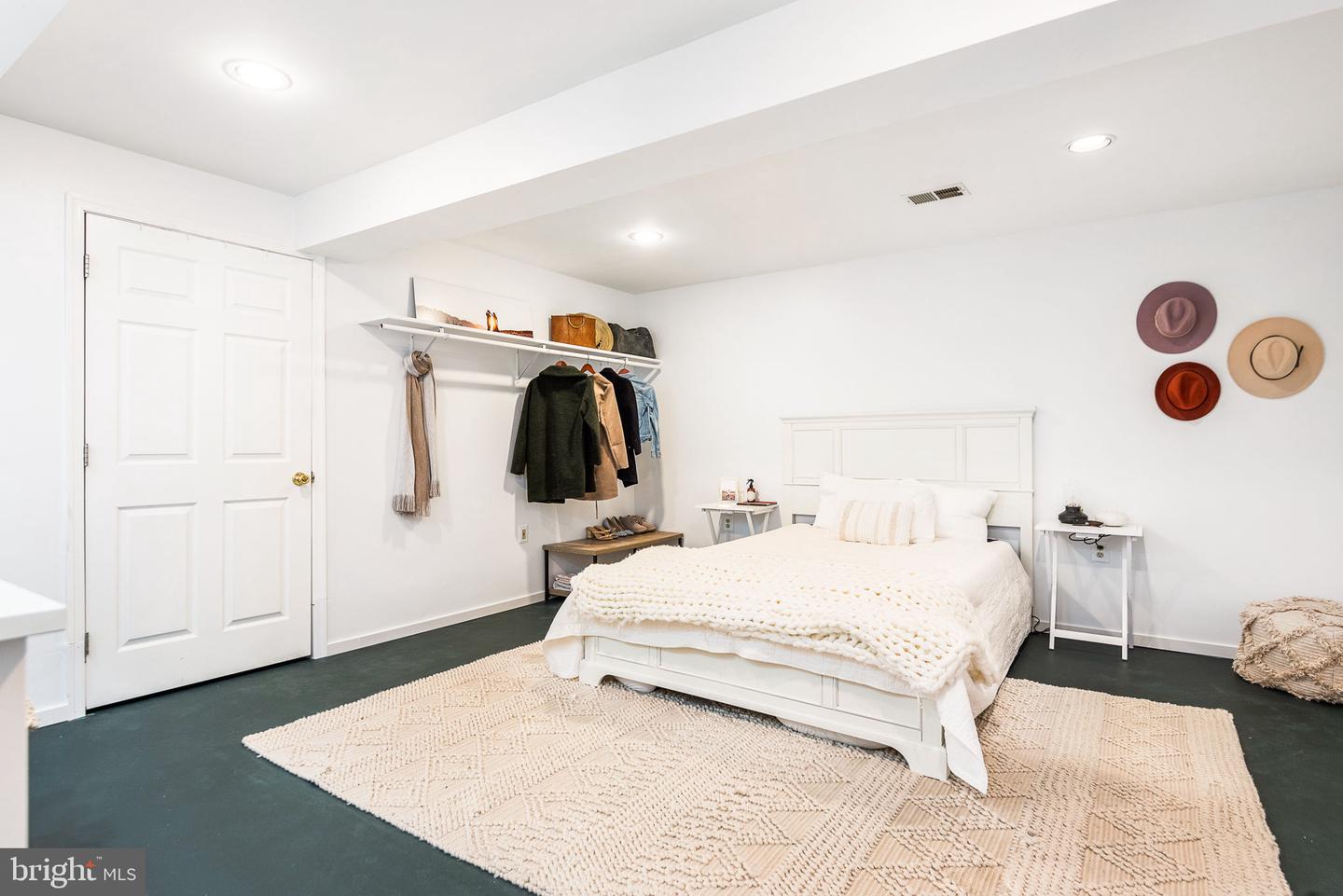 100 14th STREET