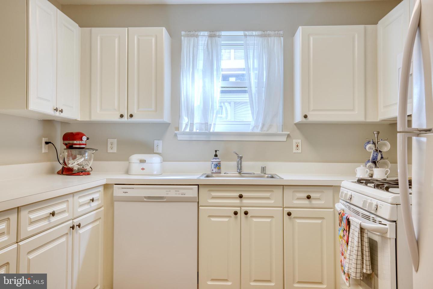 20578 Snowshoe SQUARE Unit: 102