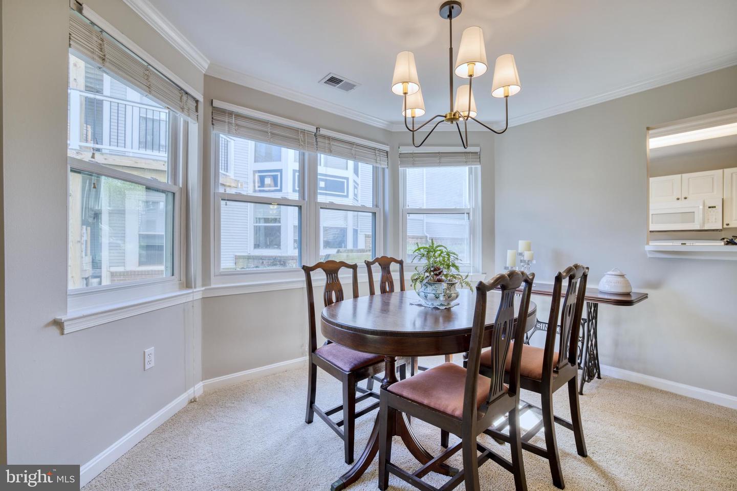 20578 Snowshoe SQUARE Unit: 102