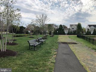43427 Town Gate SQUARE