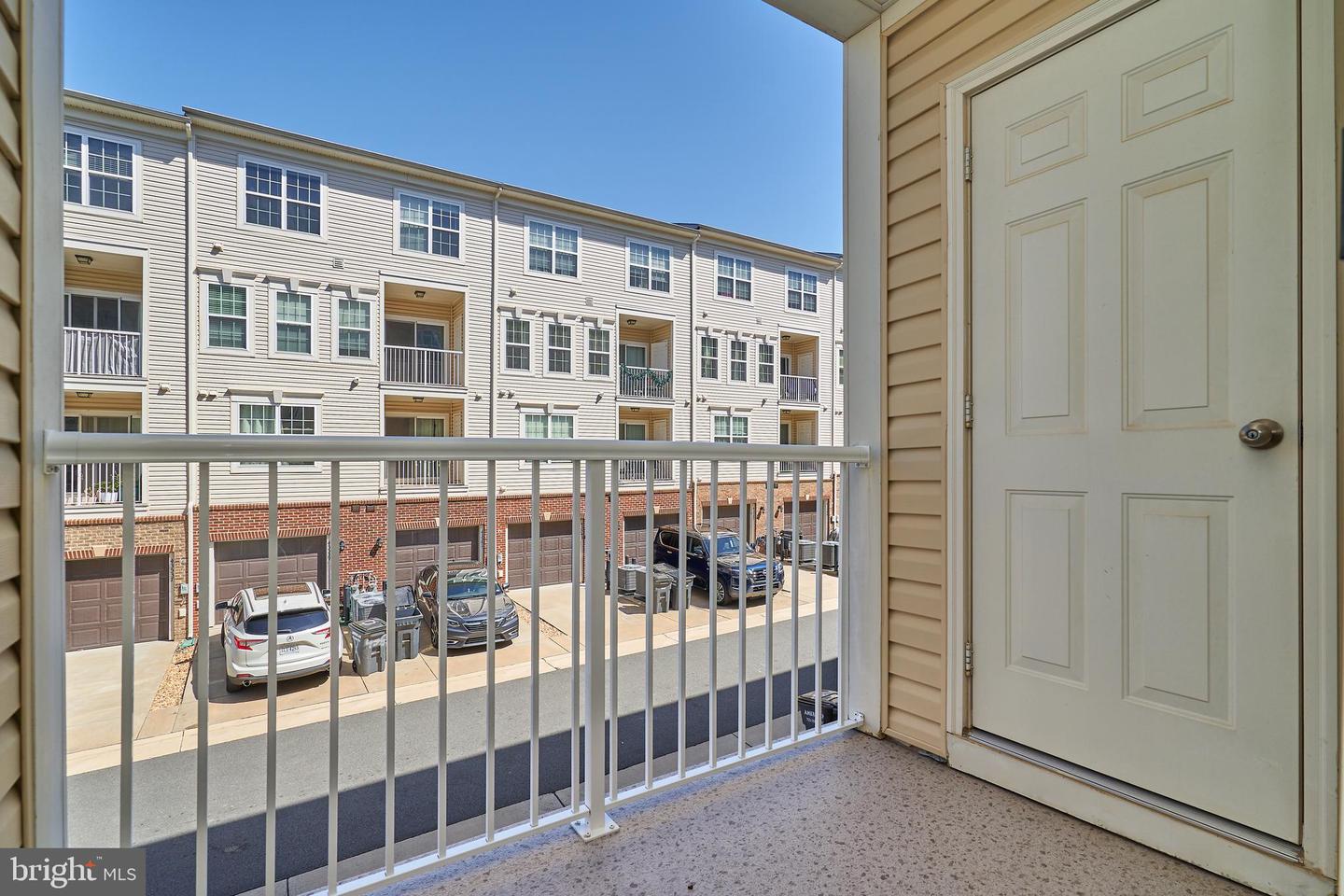 43427 Town Gate SQUARE