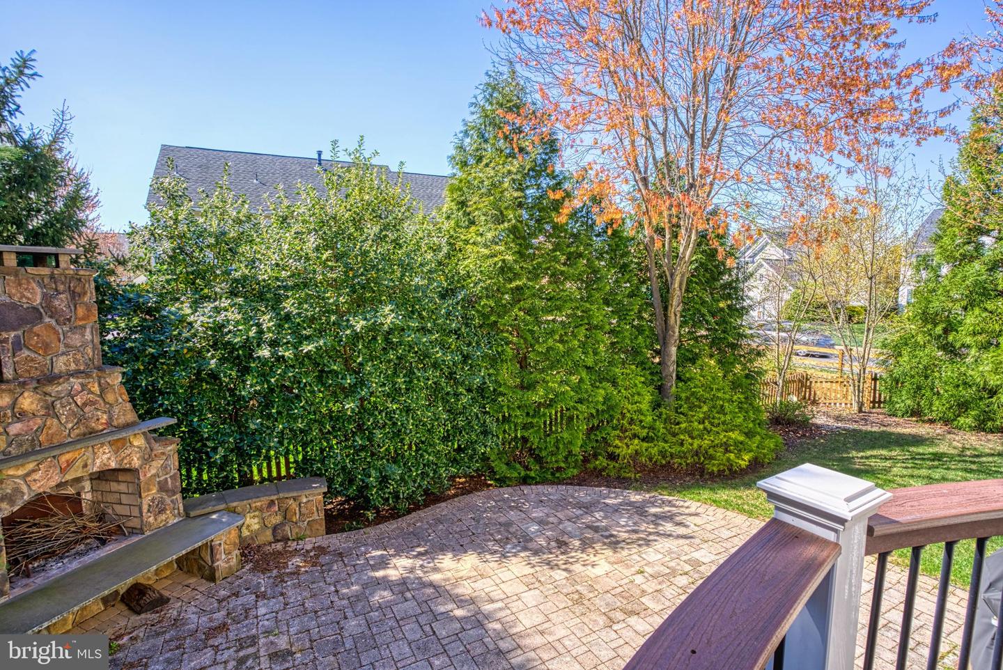 24765 Stone Pillar DRIVE