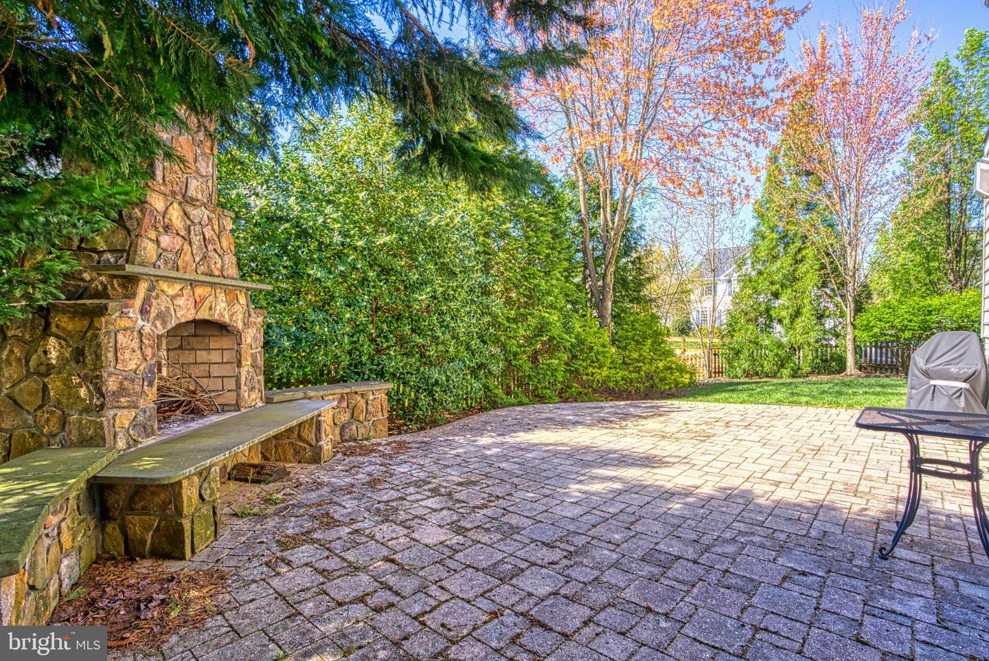 24765 Stone Pillar DRIVE