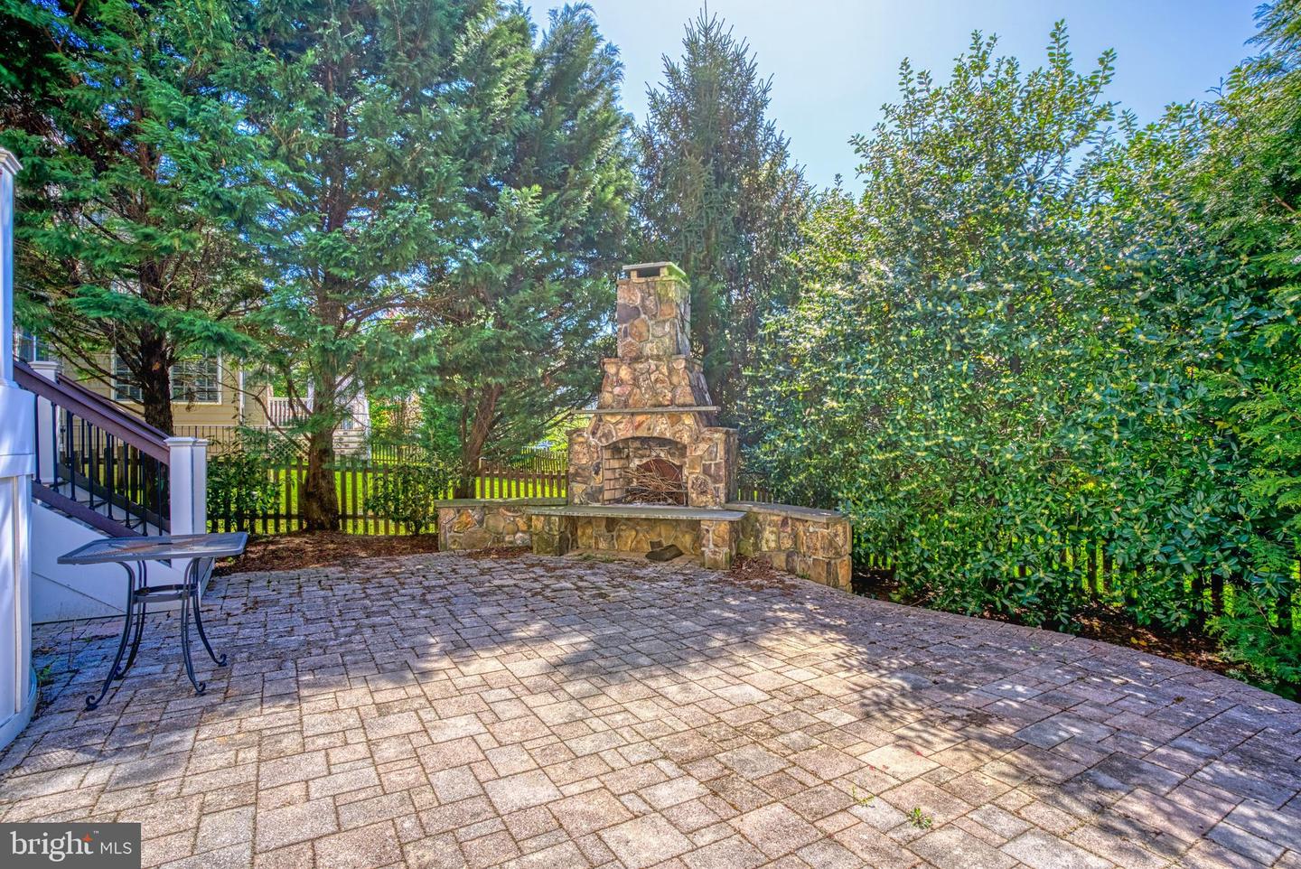 24765 Stone Pillar DRIVE