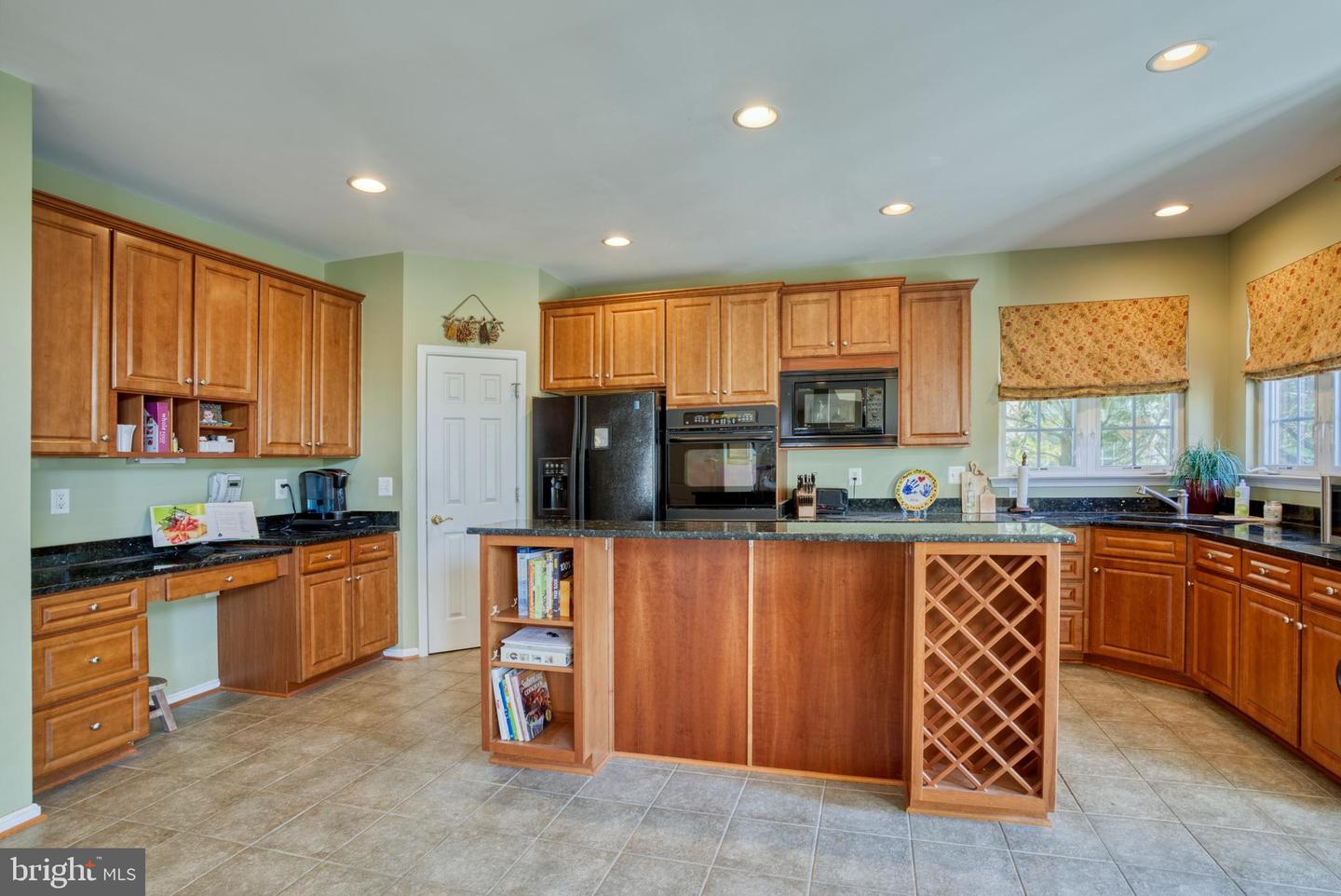 24765 Stone Pillar DRIVE