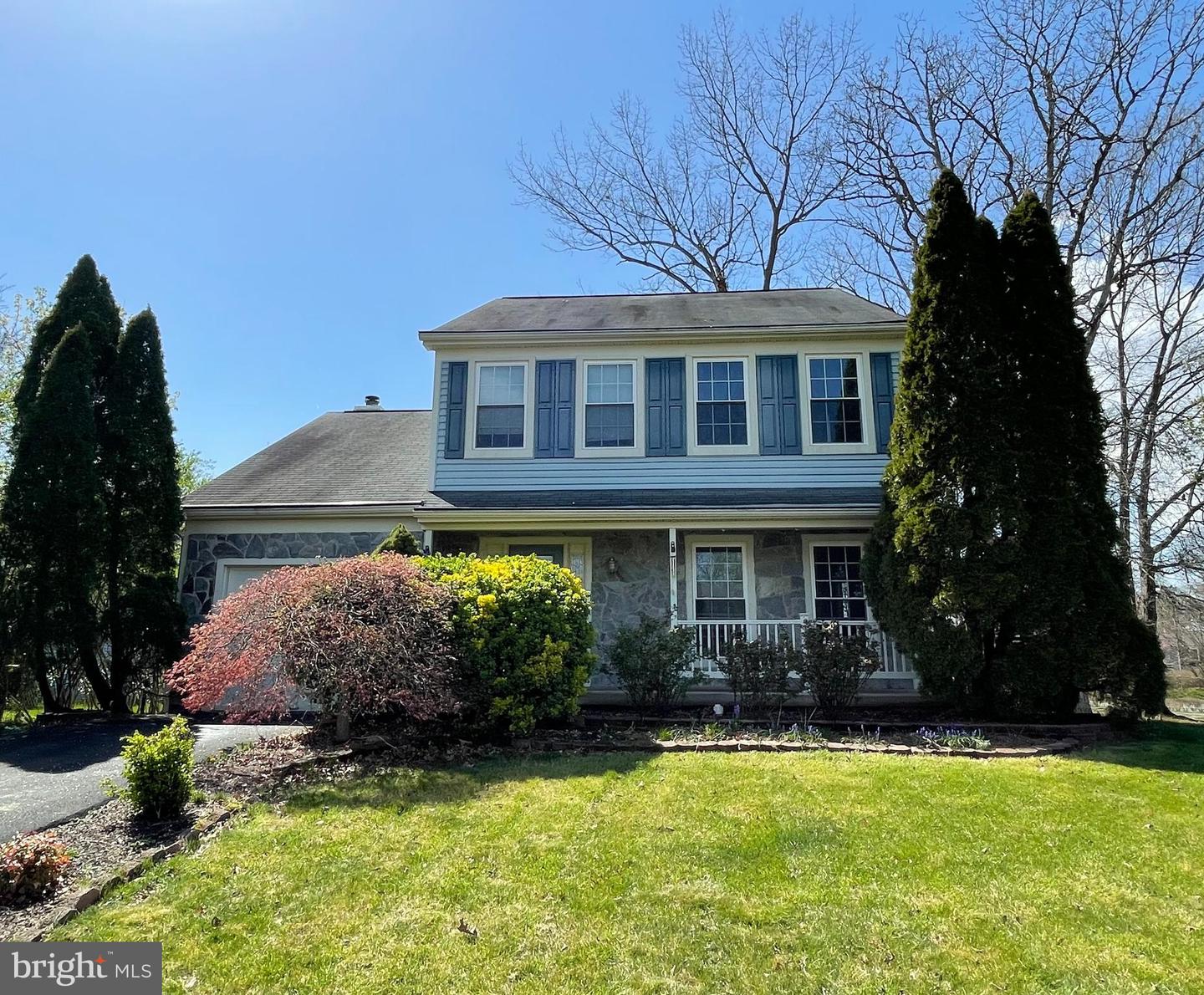2 Newland COURT