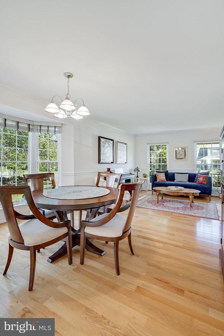 2 Newland COURT