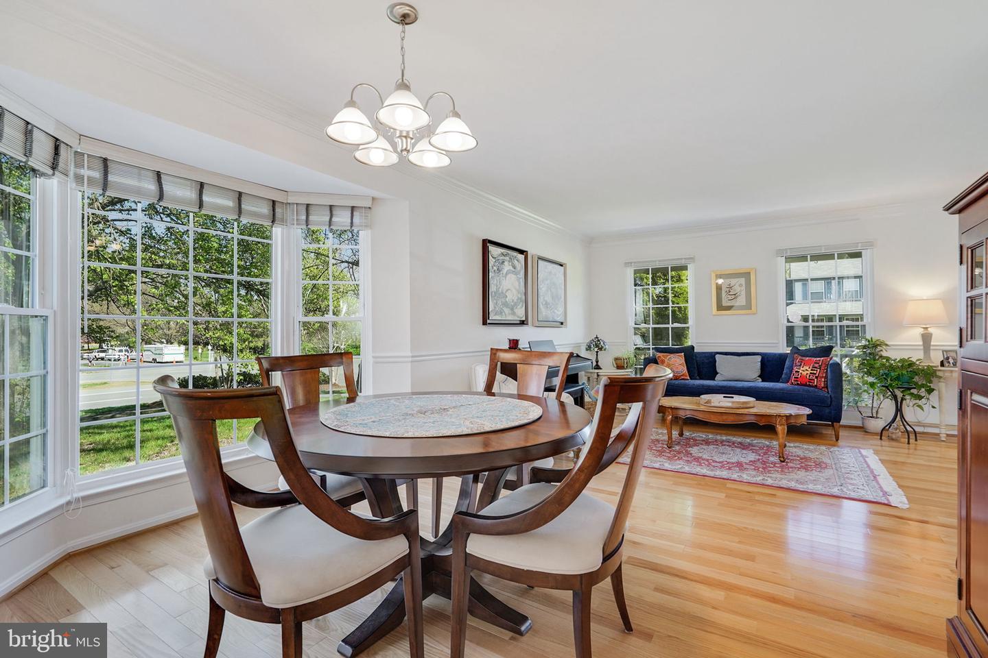 2 Newland COURT