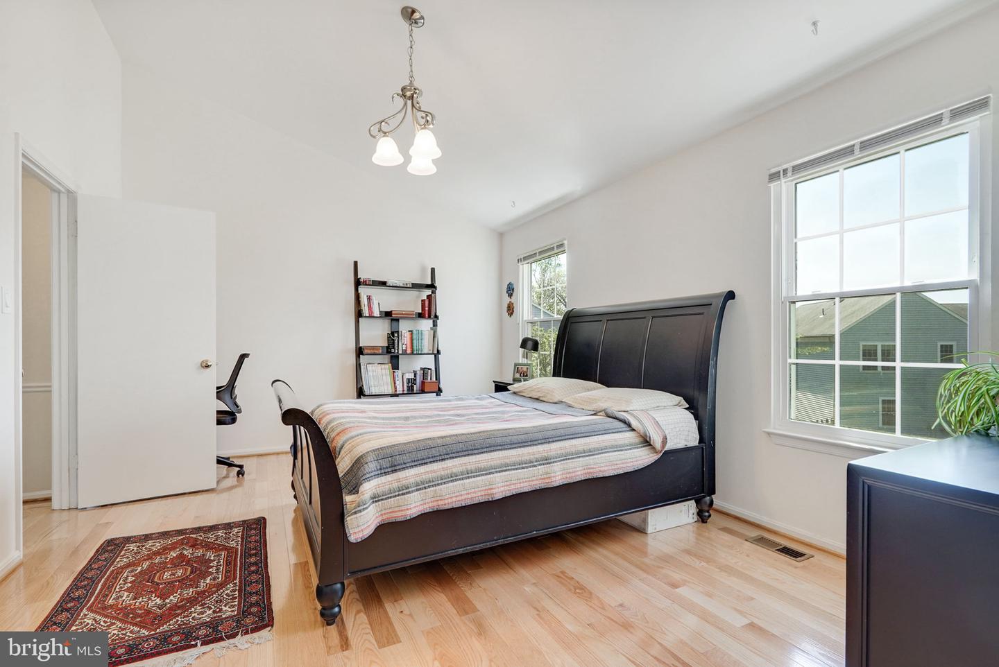 2 Newland COURT