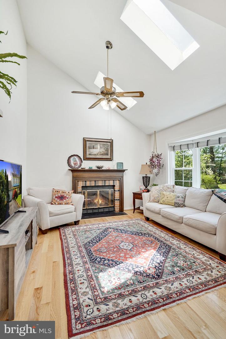 2 Newland COURT
