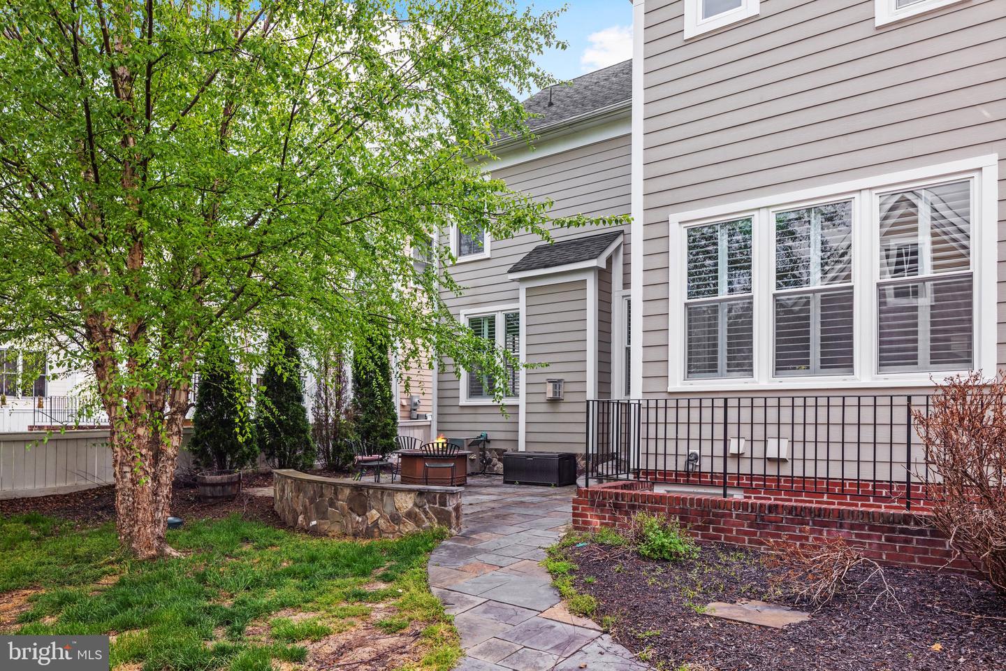 629 Kinvarra PLACE