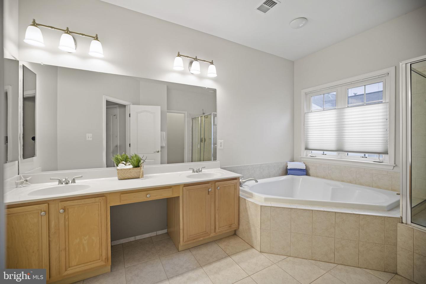 21549 Center Point CIRCLE