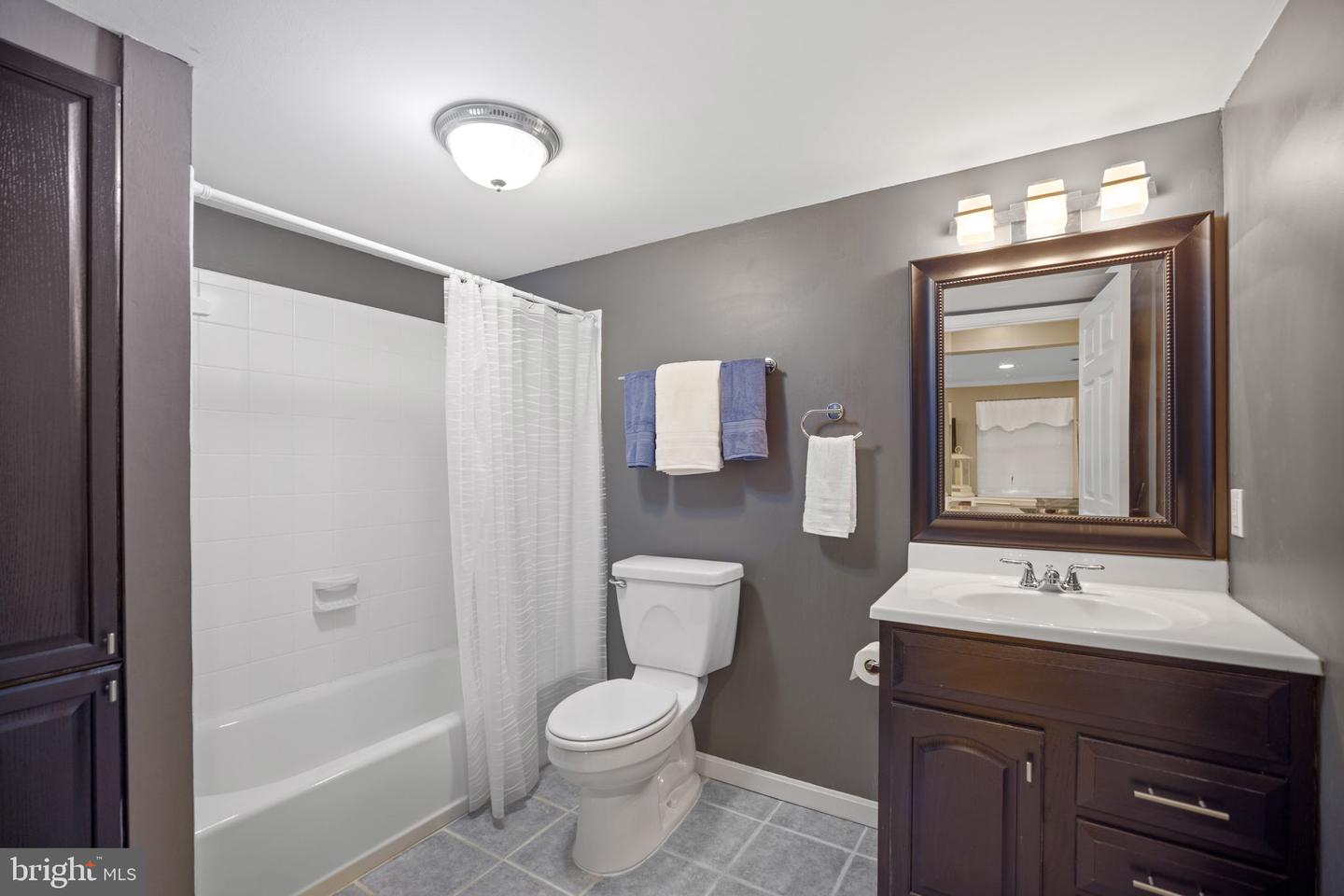 21549 Center Point CIRCLE