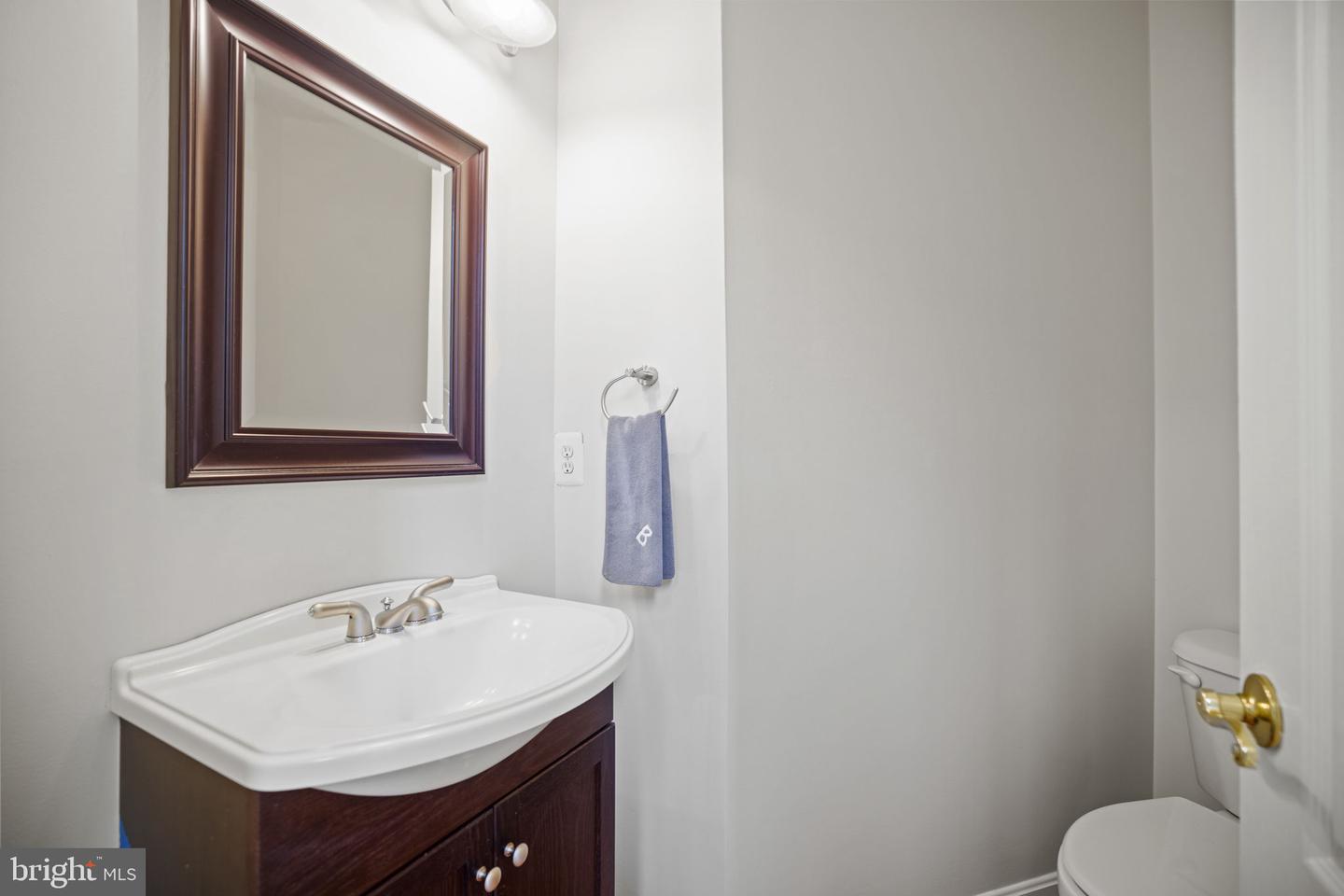21549 Center Point CIRCLE