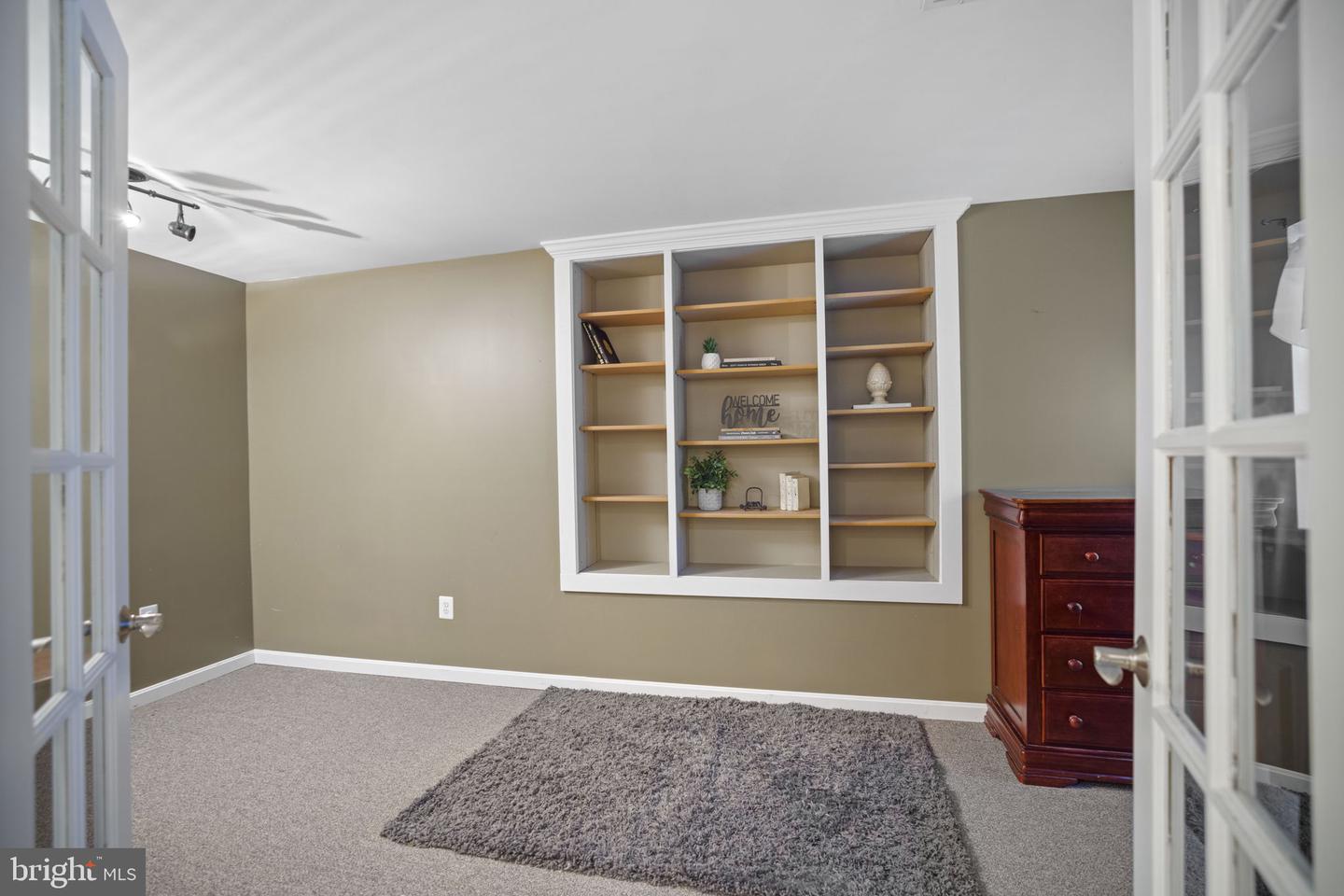 21549 Center Point CIRCLE