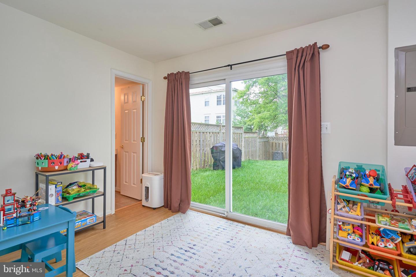 24653 Nettle Mill SQUARE