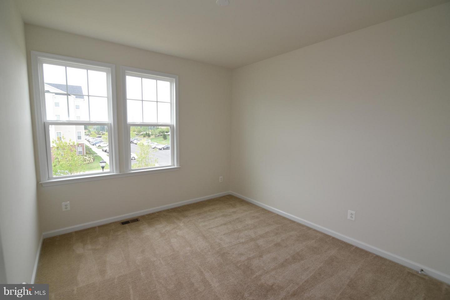 42459 Benfold Sq