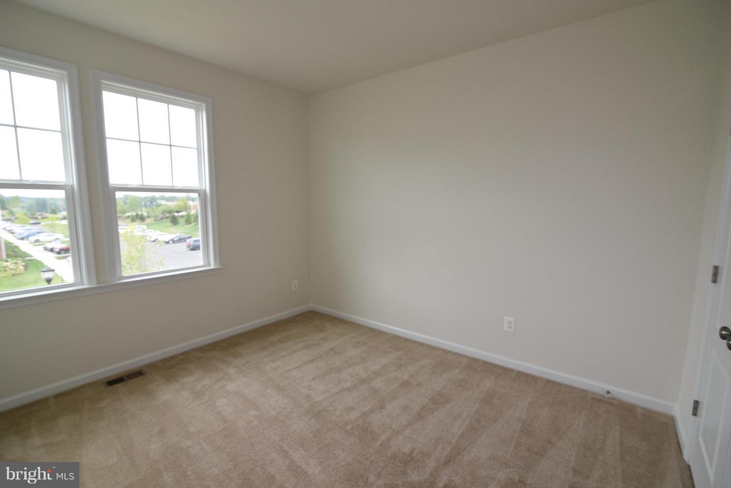 42459 Benfold Sq
