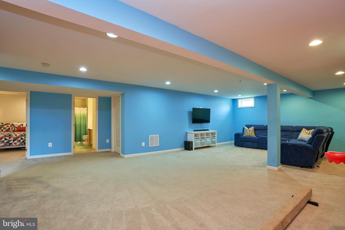 32 Houser DRIVE