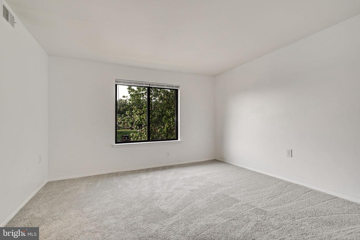 125 Clubhouse DRIVE SW Unit: 8