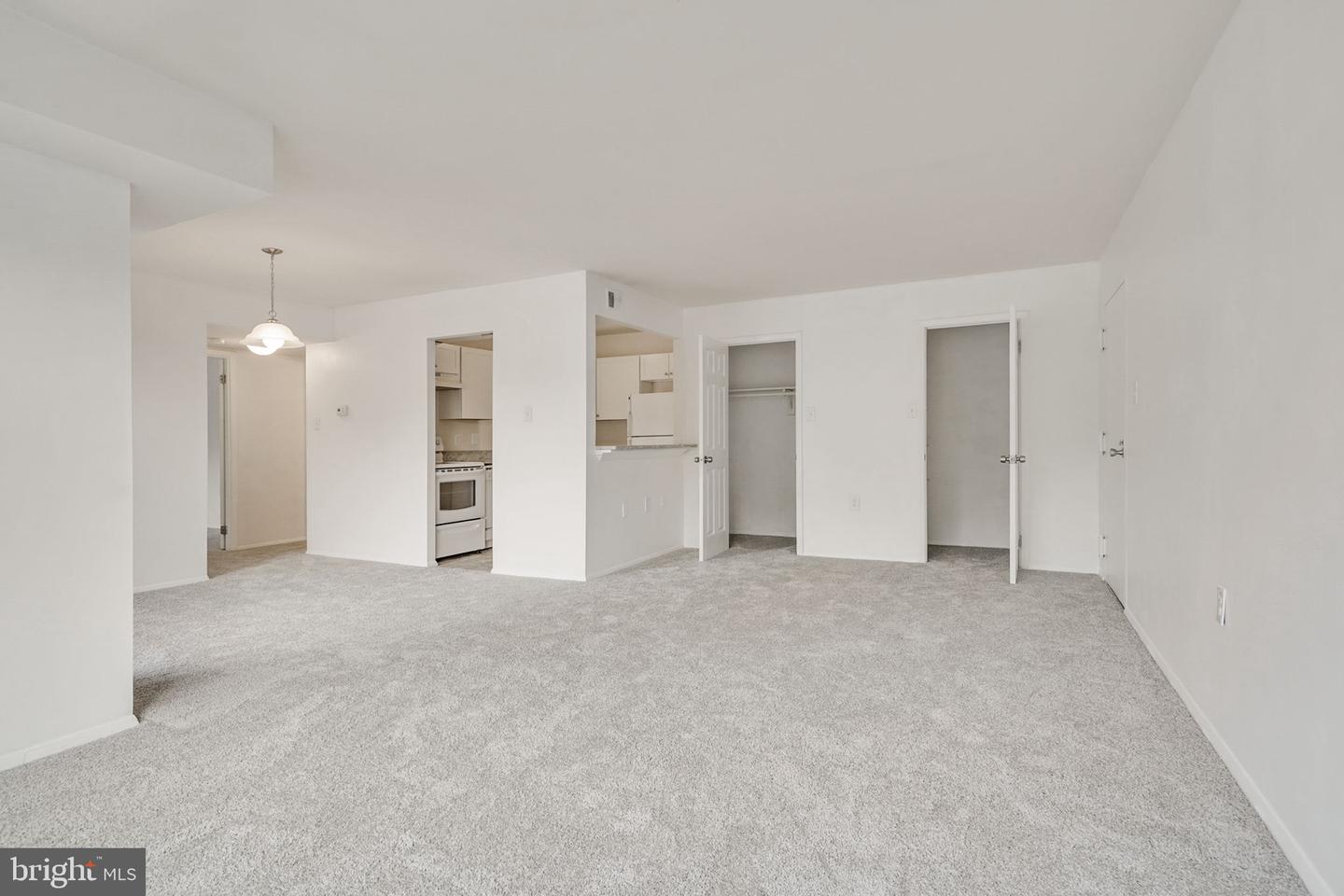 125 Clubhouse DRIVE SW Unit: 8