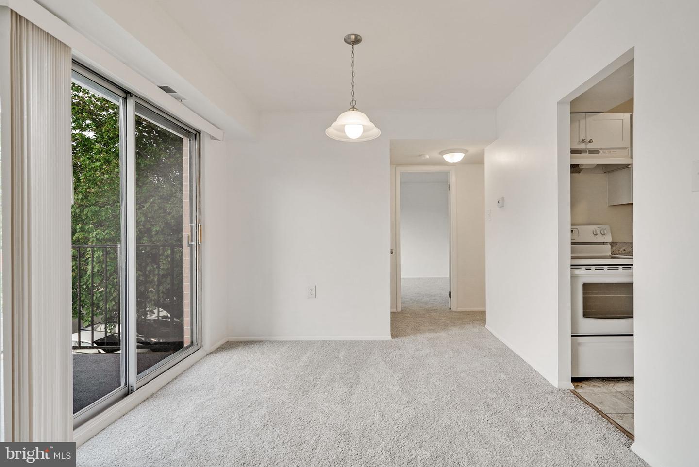 125 Clubhouse DRIVE SW Unit: 8